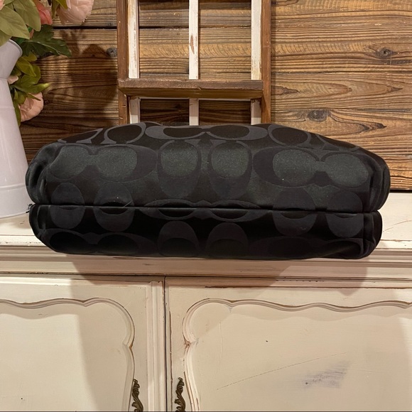 Coach Signature Poppy Diasy Black Jacqard Sateen Canvas Large Tote Bag NWOT - Picture 4 of 11